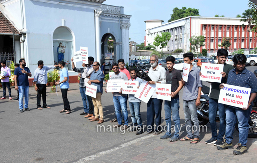 Muslims sow solidarity with Christian